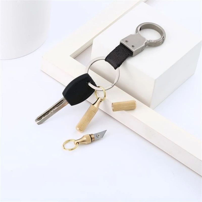 Pocket Capsule Outdoor Survival Mini Knife | Karnz