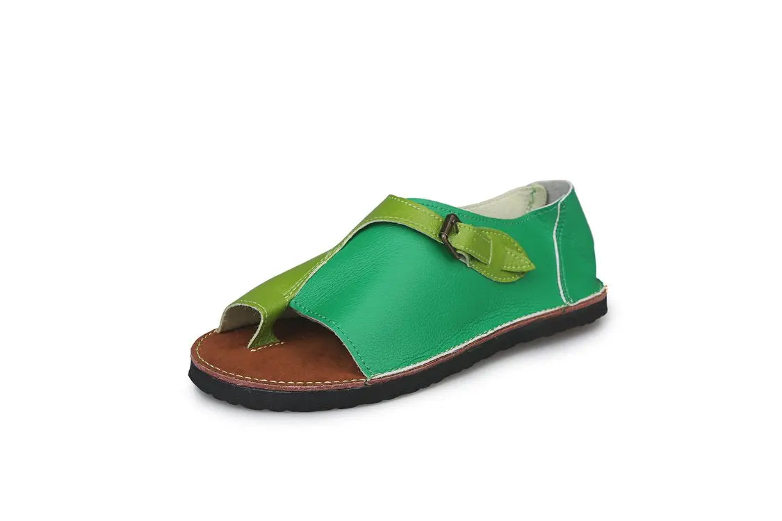 Bequeme korrigierende Sandalen aus Afrika für optimalen Fußkomfort
