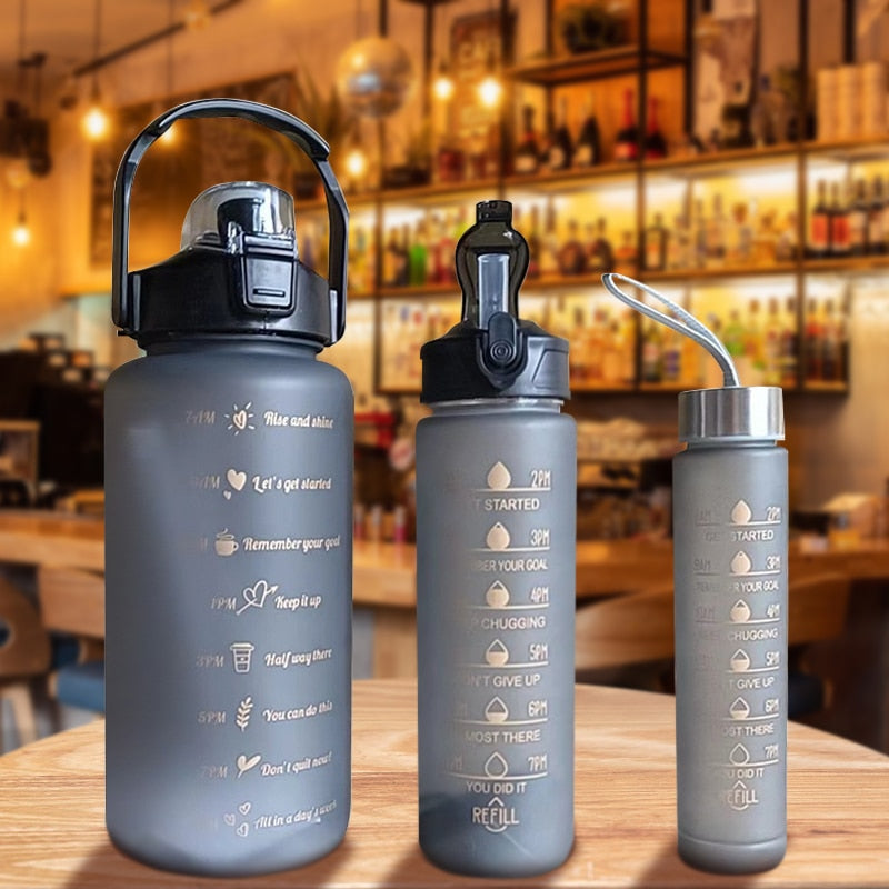 All Day Hydrate Zeit Marker Wasserflasche | Karnz