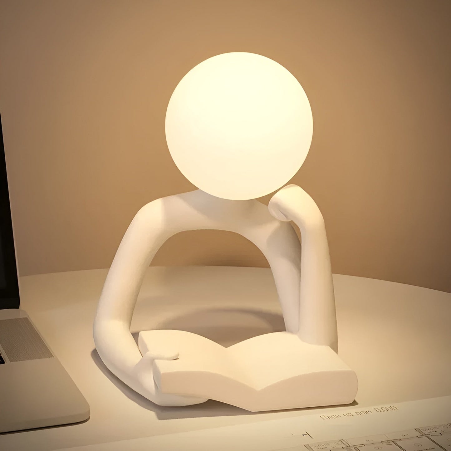 Aura Sculpt Lampe - Moderne Tischlampe mit abstraktem Design | Karnz