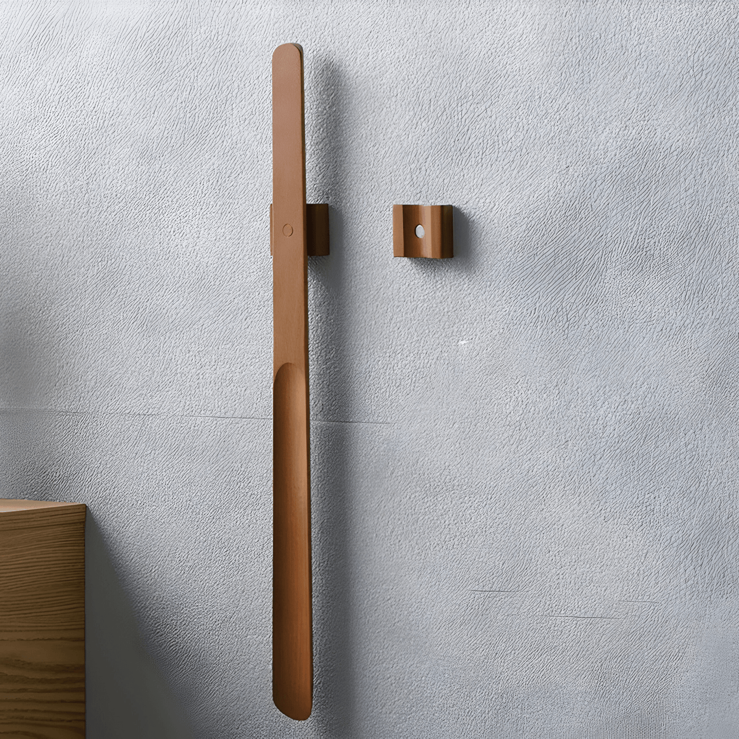 Langer Holzschuhanzieher mit Magnet und Wandhalter 55 cm | Karnz
