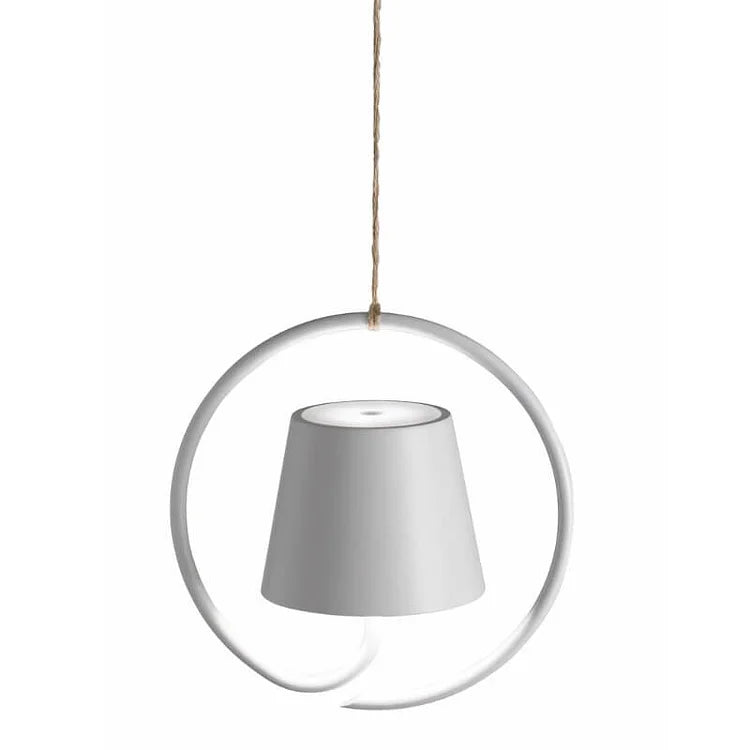 | Elegante skandinavische LED-Pendelleuchte mit Flexibilität