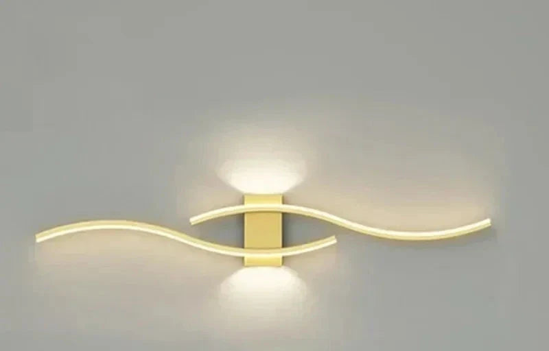 Moderne LED Wandleuchte – Wellenförmiges Design, Minimalistischer Stil | Karnz