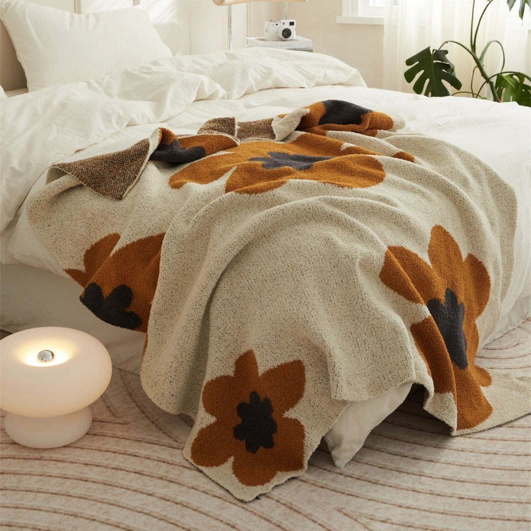 Eleganz und Wärme für Ihr Zuhause mit der weichen Blumendecke