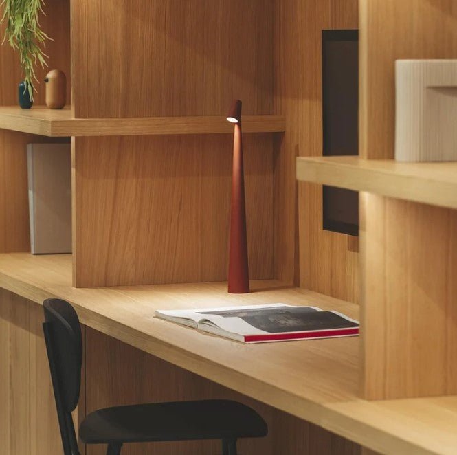 Minimalistische LED Stimmungsleuchte im Nordischen Design, Kabellos, Ideal als Lese- und Tischlampe | Karnz