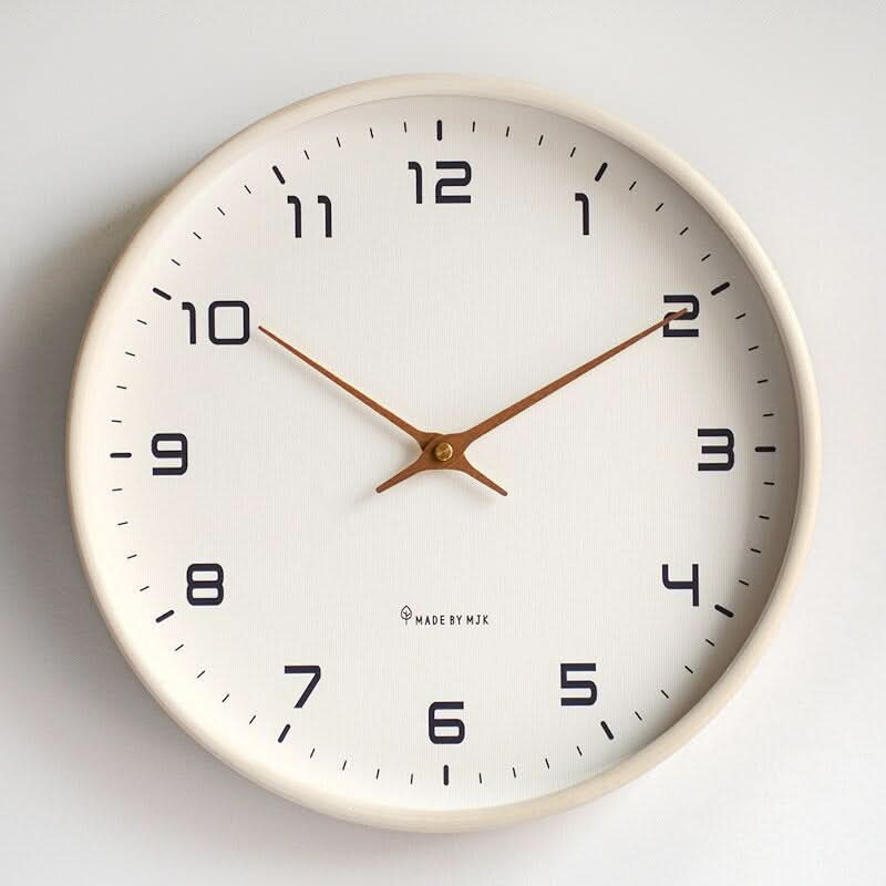 NordicTime Holz Wanduhr Lautlos Skandinavisch | Karnz