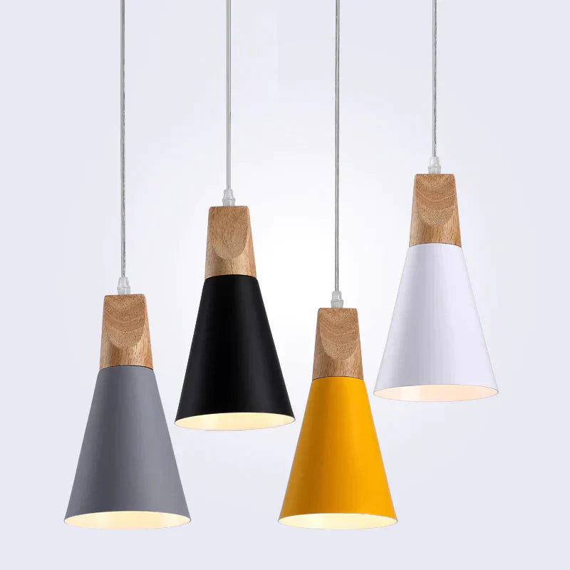Moderne LED-Holzpendelleuchte – farbige Hängeleuchte aus Aluminium mit E27-Fassung