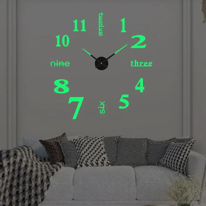 Moderne große dekorative Wanduhr