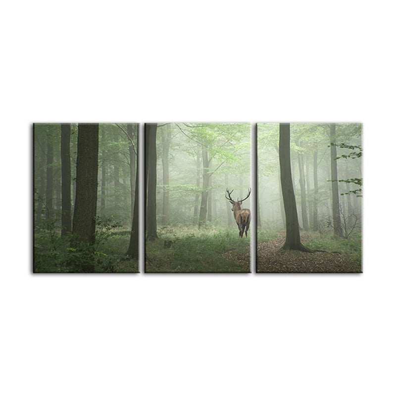 Mystisches Hirschmotiv im Wald – Leinwandbild, 3-teilig