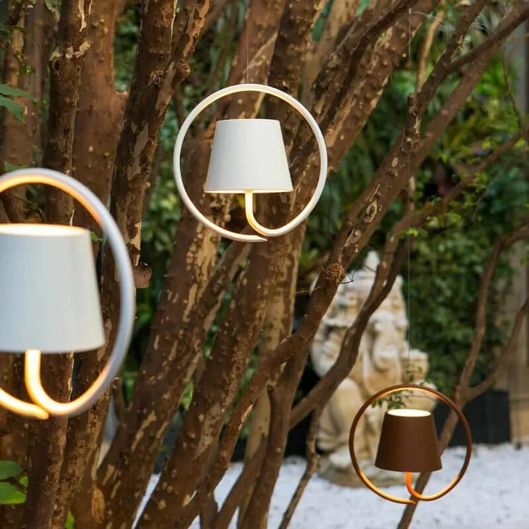 | Elegante skandinavische LED-Pendelleuchte mit Flexibilität