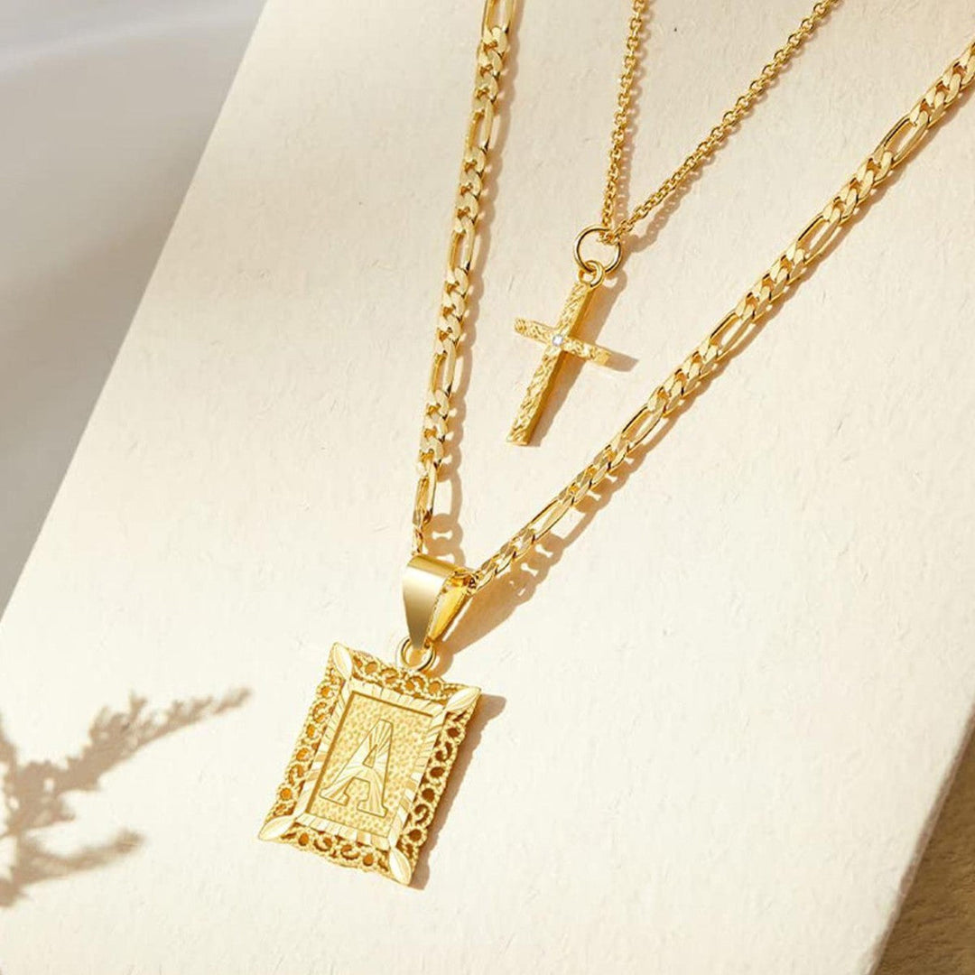 Karnz | 2pc 14k Initialen & Kreuz Anhänger Set