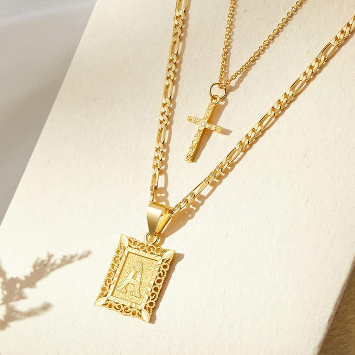 Karnz | 2pc 14k Initialen & Kreuz Anhänger Set