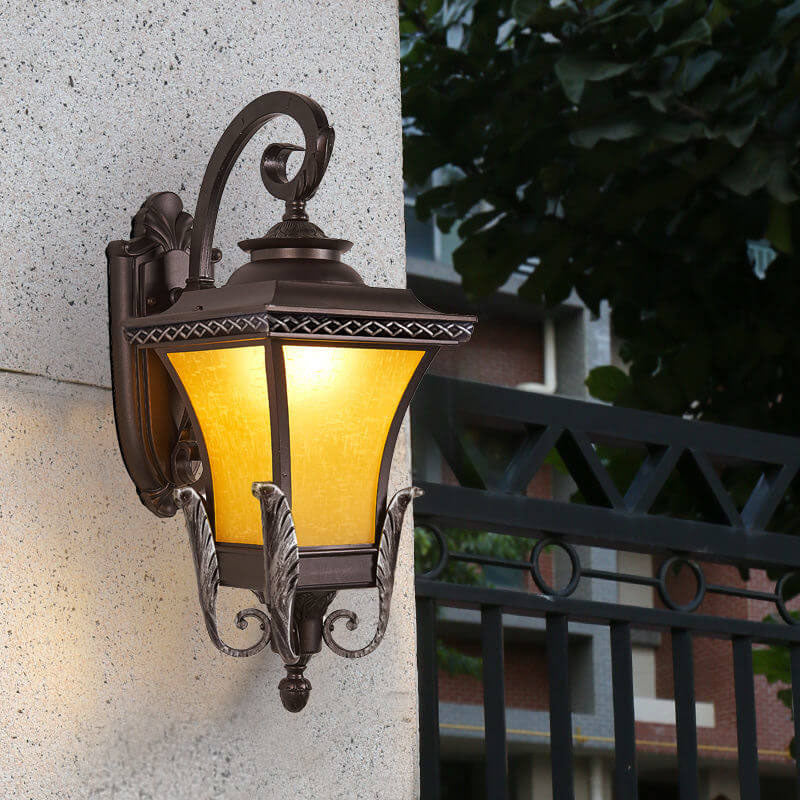 Europäisches Vintage Outdoor Quadrat Käfig Aluminium Glas 1-Licht Wandlampe | Karnz