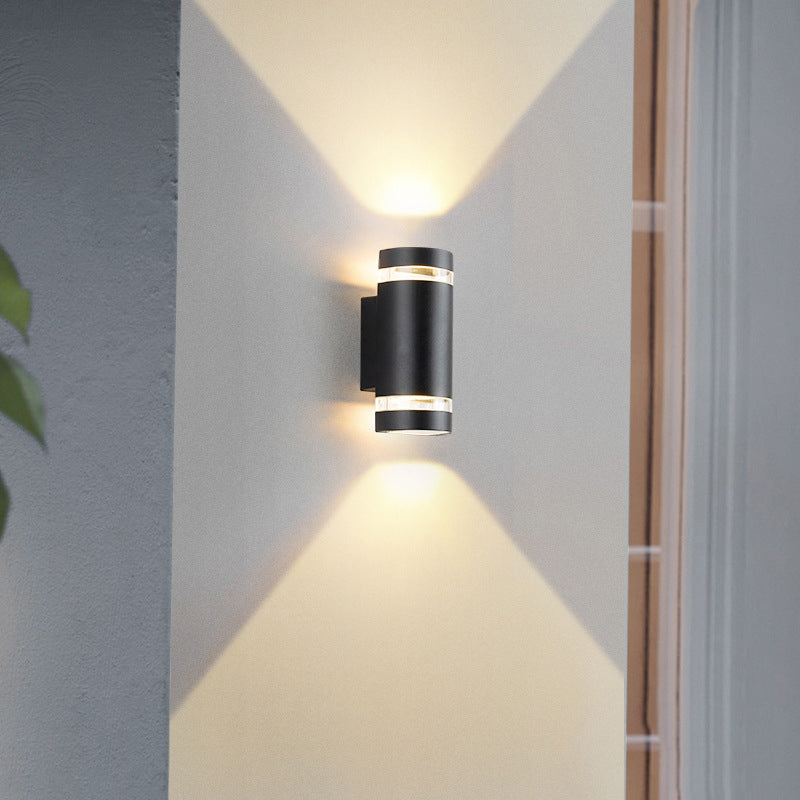 Zeitgenössischer industrieller wasserdichter Aluminiumzylinder LED Auf- und Abwärts leuchtender Spot-Wandleuchte für den Außenbereich Patio | Karnz