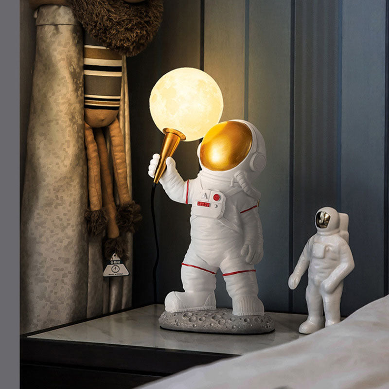 Karnz | CosmoBuddy Astronaut Wandlampe | Kreatives Design | Resin & ABS | LED Schlafzimmerlicht