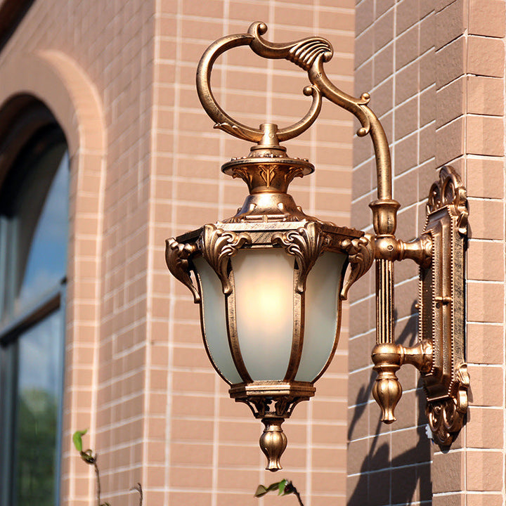 Europäische Retro Aluminium Glas geschnitzte Laterne 1-Licht Außen wasserdichte Wand Sconce Lampe | Karnz