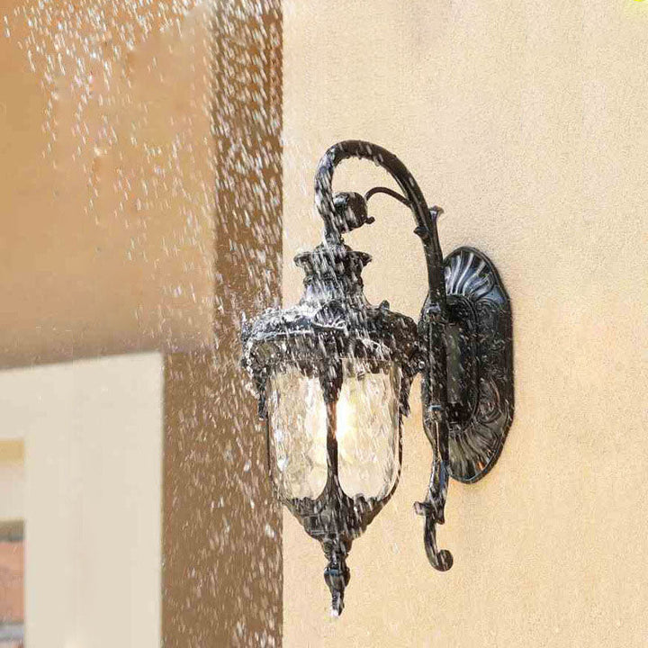 Traditionelle europäische Zylinderlaterne Aluminium Glas 1-Licht Außenwandlampe für Außenpatio | Karnz
