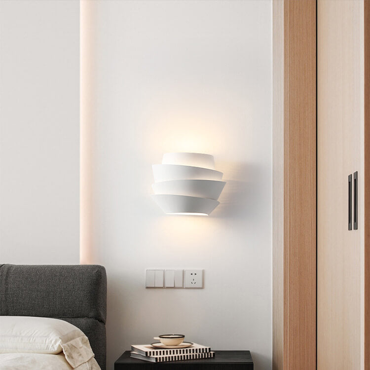 Skandinavische Wandlampe mit doppelten Lichtpunkten - NordGlow | Karnz