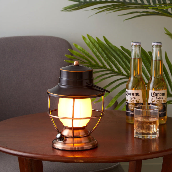 Traditionelles Bauernhaus Wasserdichte Wiederaufladbare Eisen Acryl Zylinder LED Tischlampe Für Unterhaltungsraum | Karnz