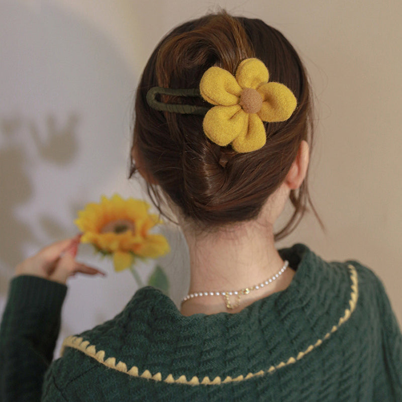 Elegante Plüschblumen-Haarspangen Karnz