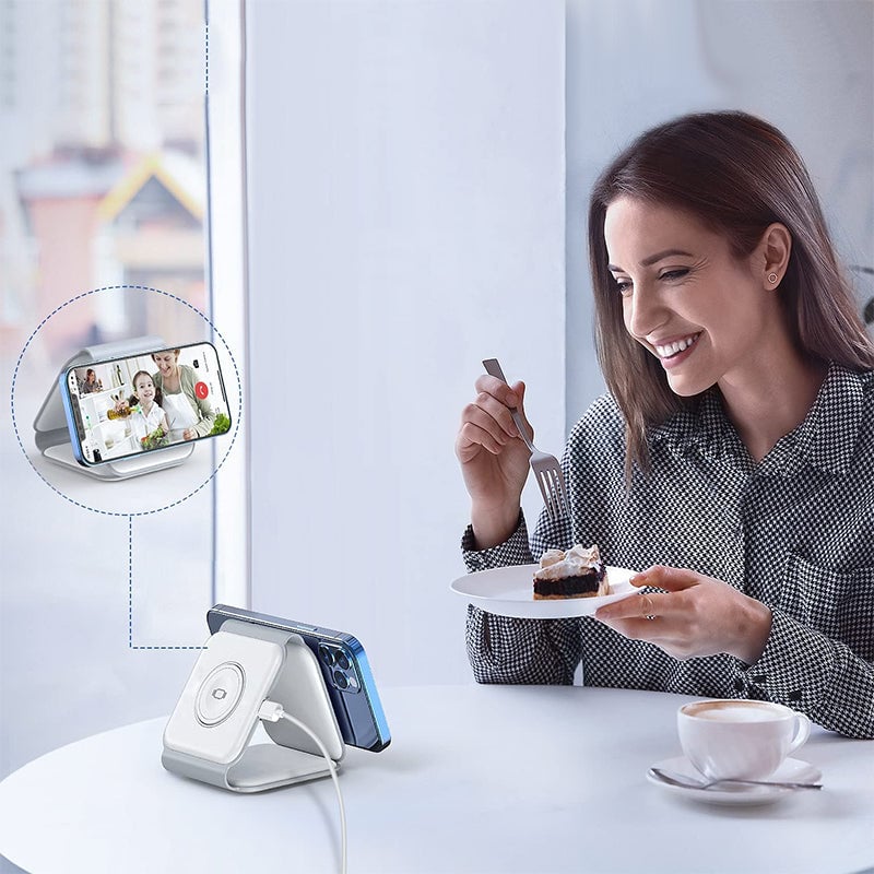 Neues faltbares 3-in-1-Wireless-Ladegerät