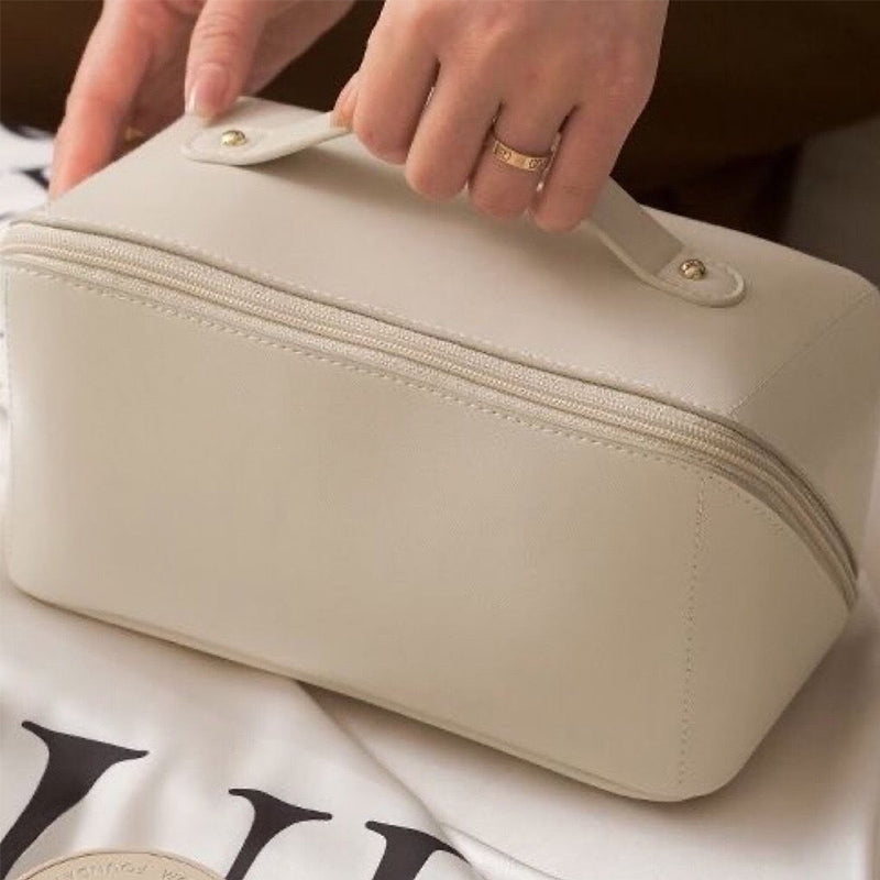 Tragbare Reisekosmetiktasche aus Leder | Karnz