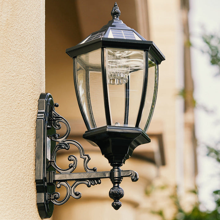 Traditionelle europäische Aluminium-Glas-LED-Solar-Wasserdichte Wandleuchte für den Außenbereich | Karnz