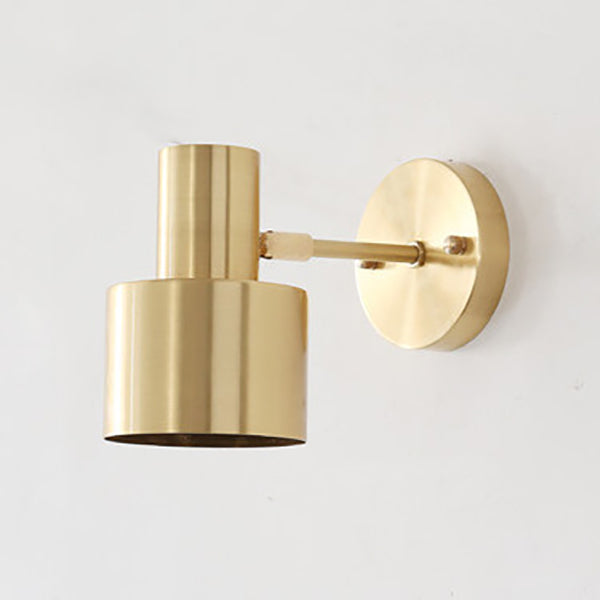 Moderne goldene Wandleuchte - Minimalistisches Metalldesign für luxuriöse Innenräume | Karnz