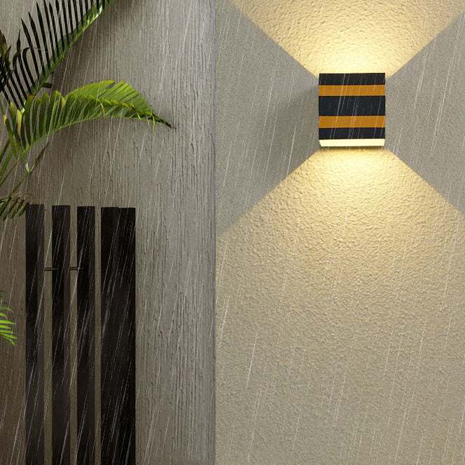 Outdoor Minimalistische Quadratische Würfel Aluminium Wasserdichte LED Wandlampe | Karnz