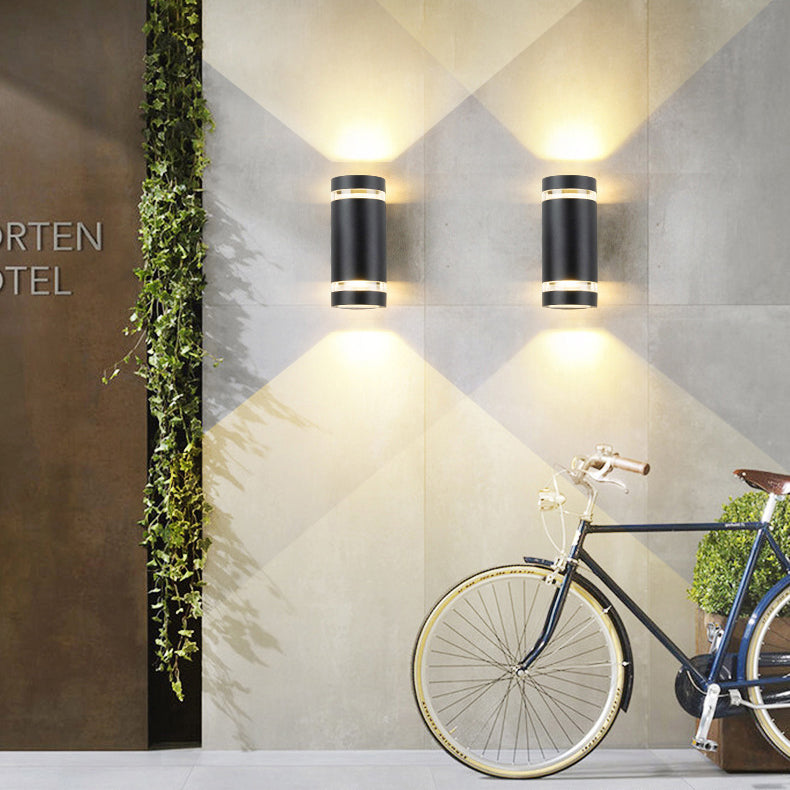 Zeitgenössischer industrieller wasserdichter Aluminiumzylinder LED Auf- und Abwärts leuchtender Spot-Wandleuchte für den Außenbereich Patio | Karnz