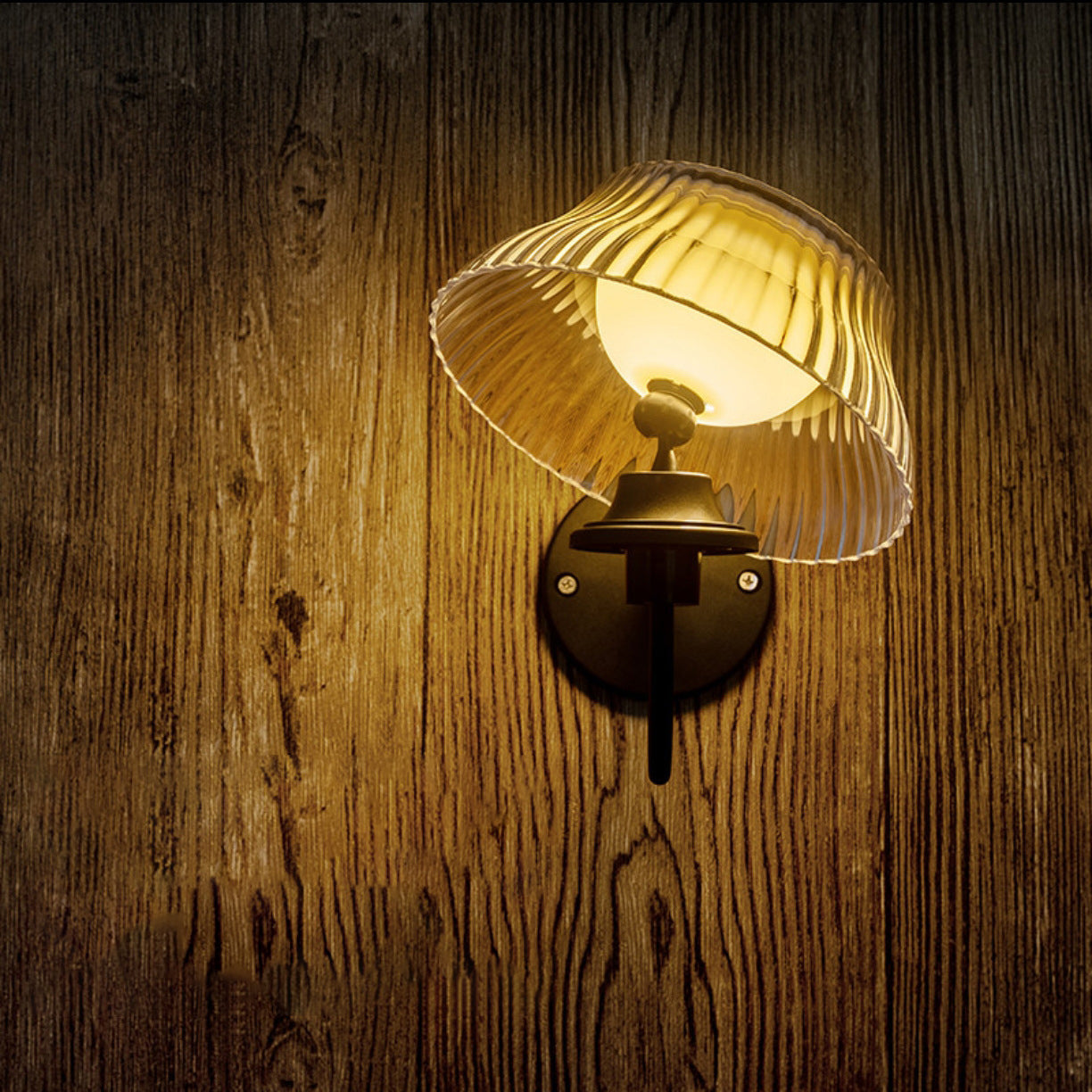 Zeitgenössische Retro Solar Eisenlegierung Kunststoff LED Wasserdichte Wand Sconces Lampe für Außenbereich | Karnz