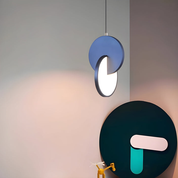 Moderne skandinavische LED-Pendelleuchte mit rundem Rahmen und warmem Glühen Karnz