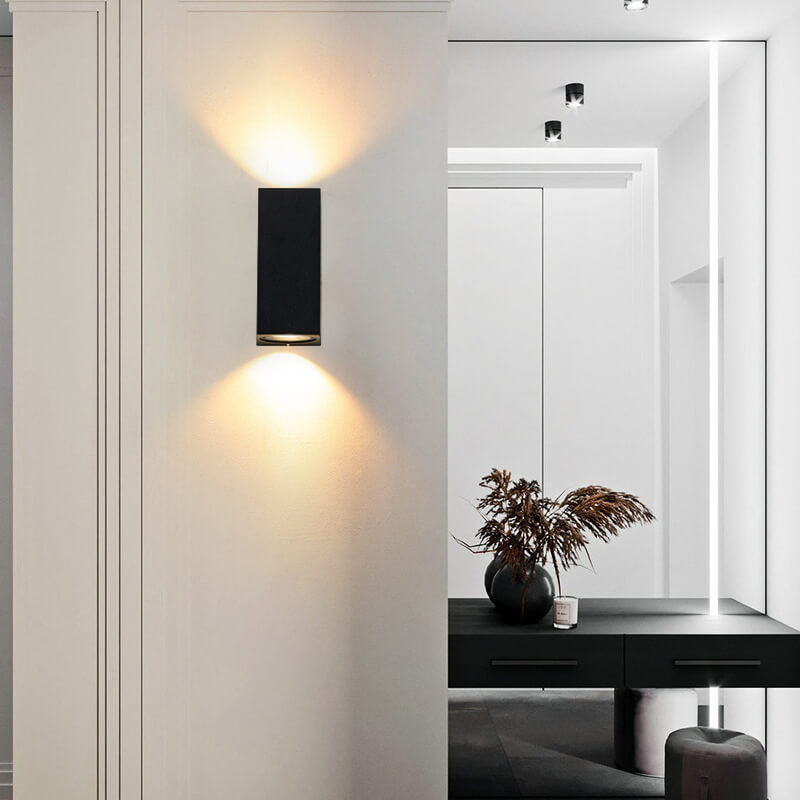 Moderne, schlichte, wasserdichte 2-flammige Wandleuchte aus Aluminium und Glas im Zylinderdesign für den Außenbereich