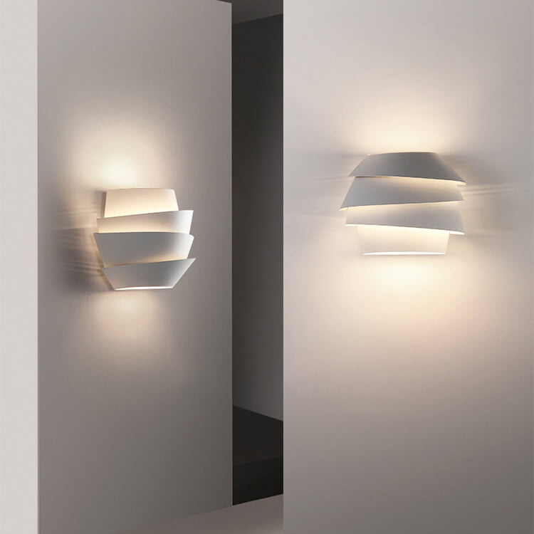 Skandinavische Wandlampe mit doppelten Lichtpunkten - NordGlow | Karnz