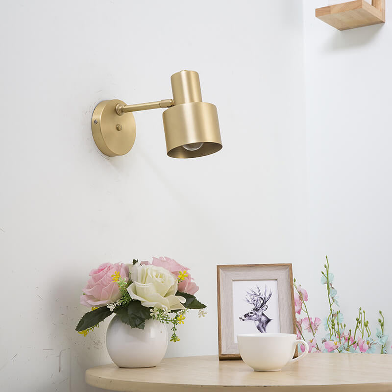 Moderne goldene Wandleuchte – minimalistisches Metalldesign für luxuriöse Interieurs