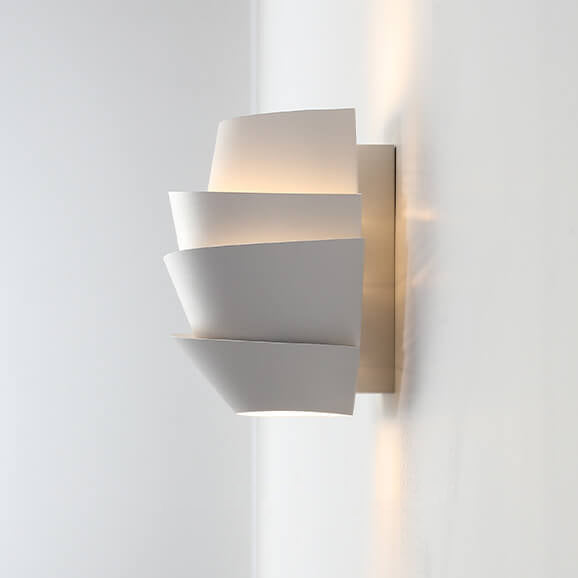 Skandinavische Wandlampe mit doppelten Lichtpunkten - NordGlow | Karnz