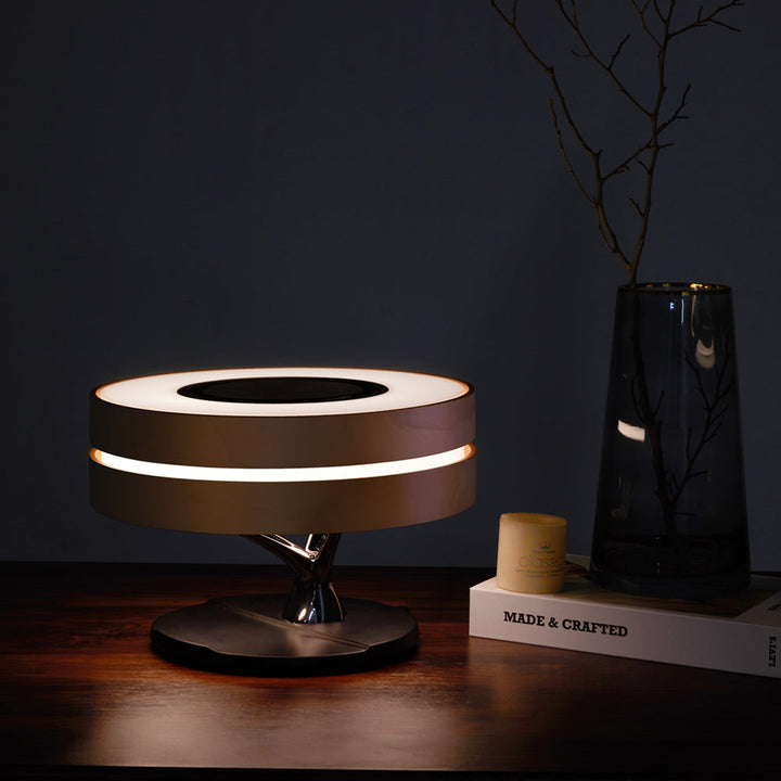 LumeCharge - Minimalistische LED Tischlampe mit kabelloser Ladung | Karnz