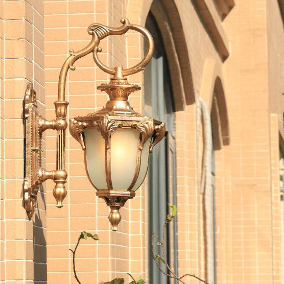 Europäische Retro Aluminium Glas geschnitzte Laterne 1-Licht Außen wasserdichte Wand Sconce Lampe | Karnz