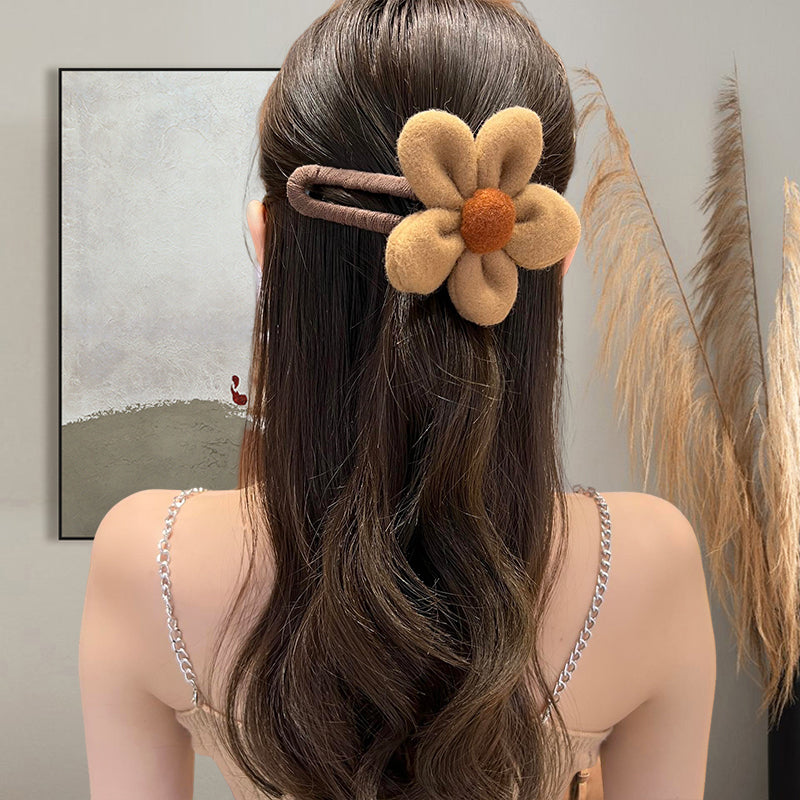 Elegante Plüschblumen-Haarspangen Karnz