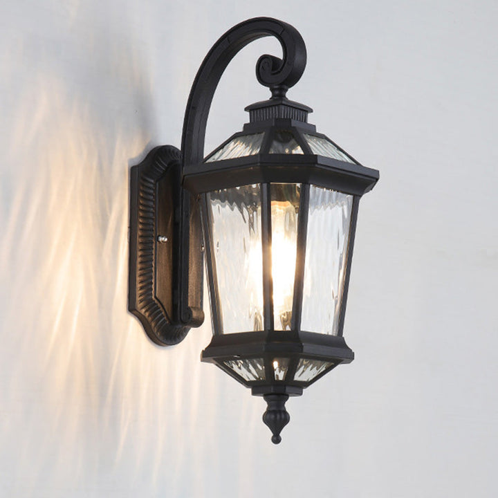 Traditionelle europäische wasserdichte Aluminium-Glas-Oktagon-Zylinder 1-Licht-Wandlampe für den Garten | Karnz