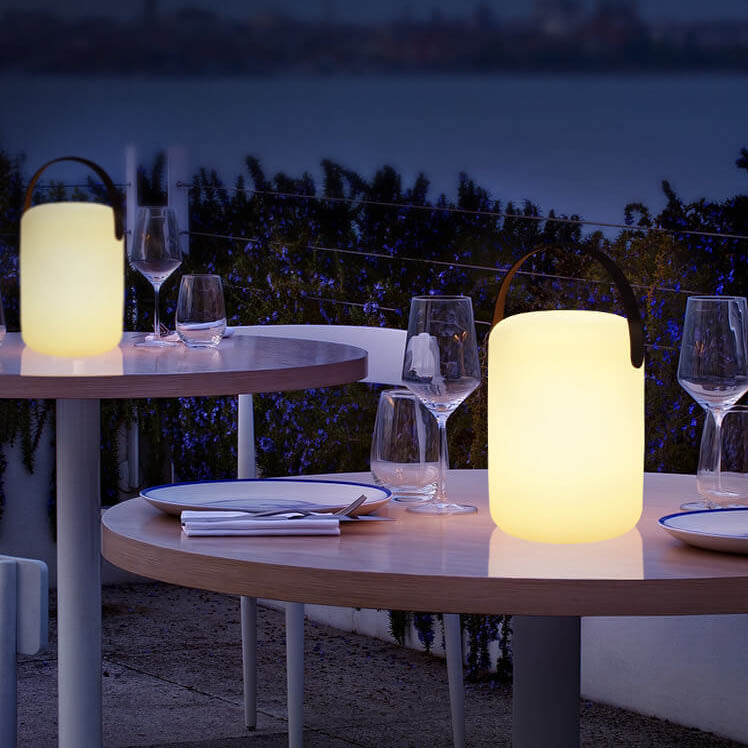 Moderne Einfachheit Kunststoff Runde Square Hand LED Tischlampe Für Outdoor Patio | Karnz