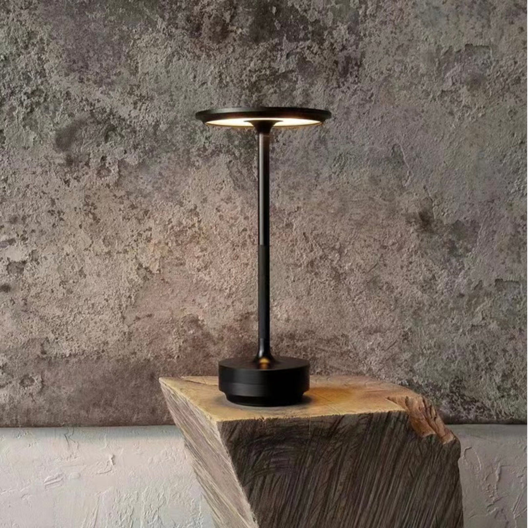 ClarityGlow Luxus Edition | Kabellose LED Tischlampe | Karnz