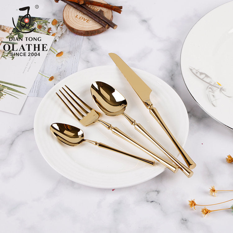 Klassisches Edelstahl-Set mit eleganten Griffen