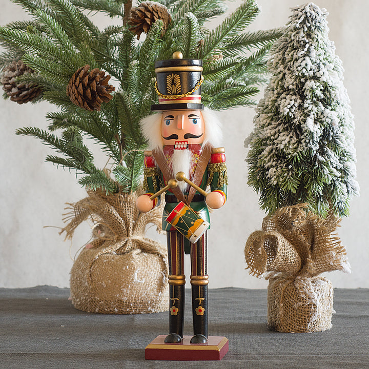 Nussknacker-Soldat aus Massivholz, 30 cm
