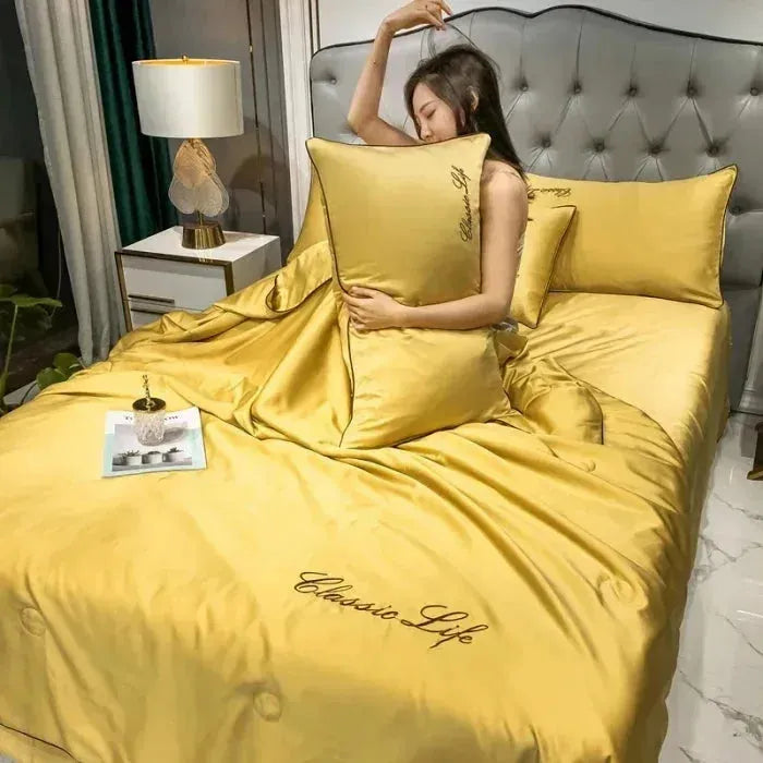 SummerSilk Karnzanket - Weiche, kühlende, bestickte Seiden-Karnzanket