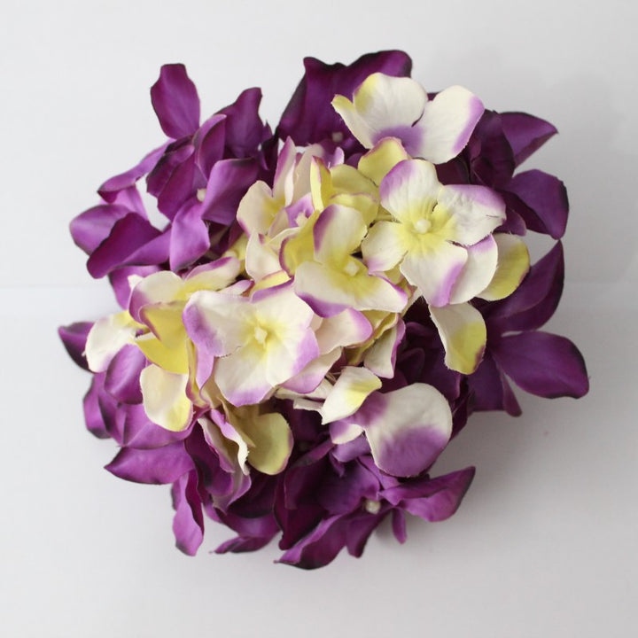 Luxuriöse Seidenblumenarrangement