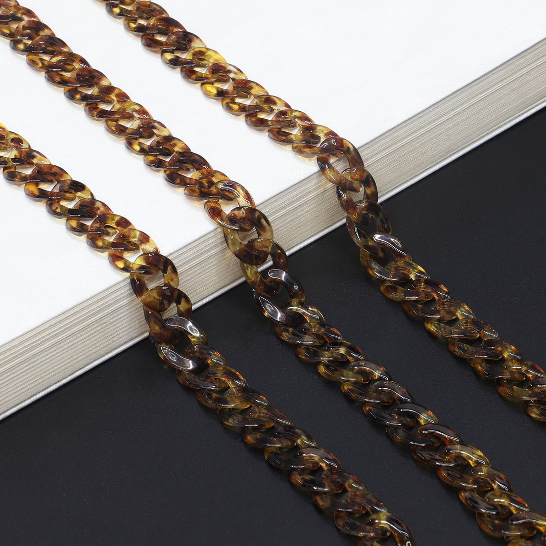 Chunky Harz Brillen Kette Karnz