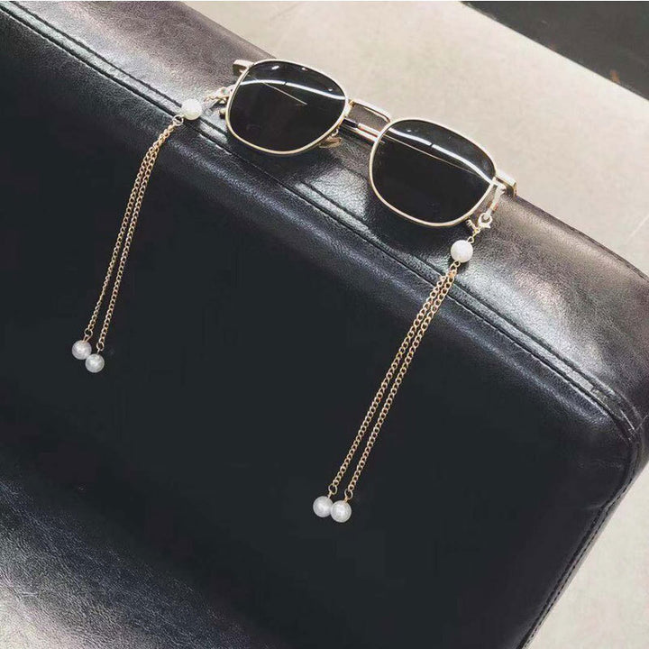 Elegante Triple-Strang Perlen Brillen Kette Karnz