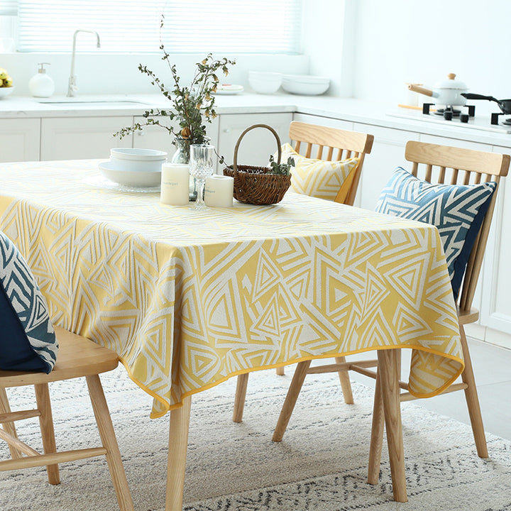 Gewebte Jacquard-Tischdecke aus Baumwollmix mit geometrischem Dreiecks-Design Karnz