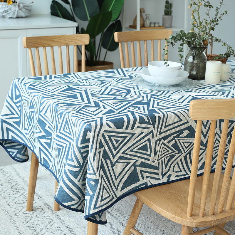 Gewebte Jacquard-Tischdecke aus Baumwollmix mit geometrischem Dreiecks-Design Karnz